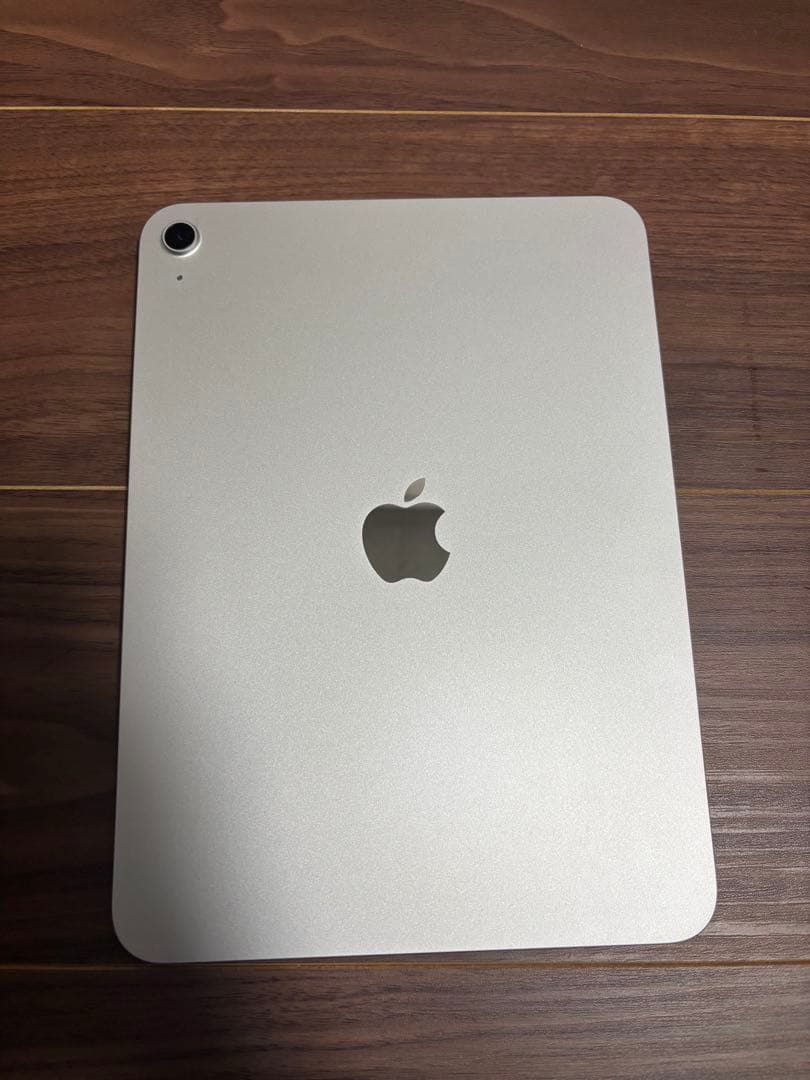 iPad A16 Wi-Fiモデル　128GB シルバー　ケース付き