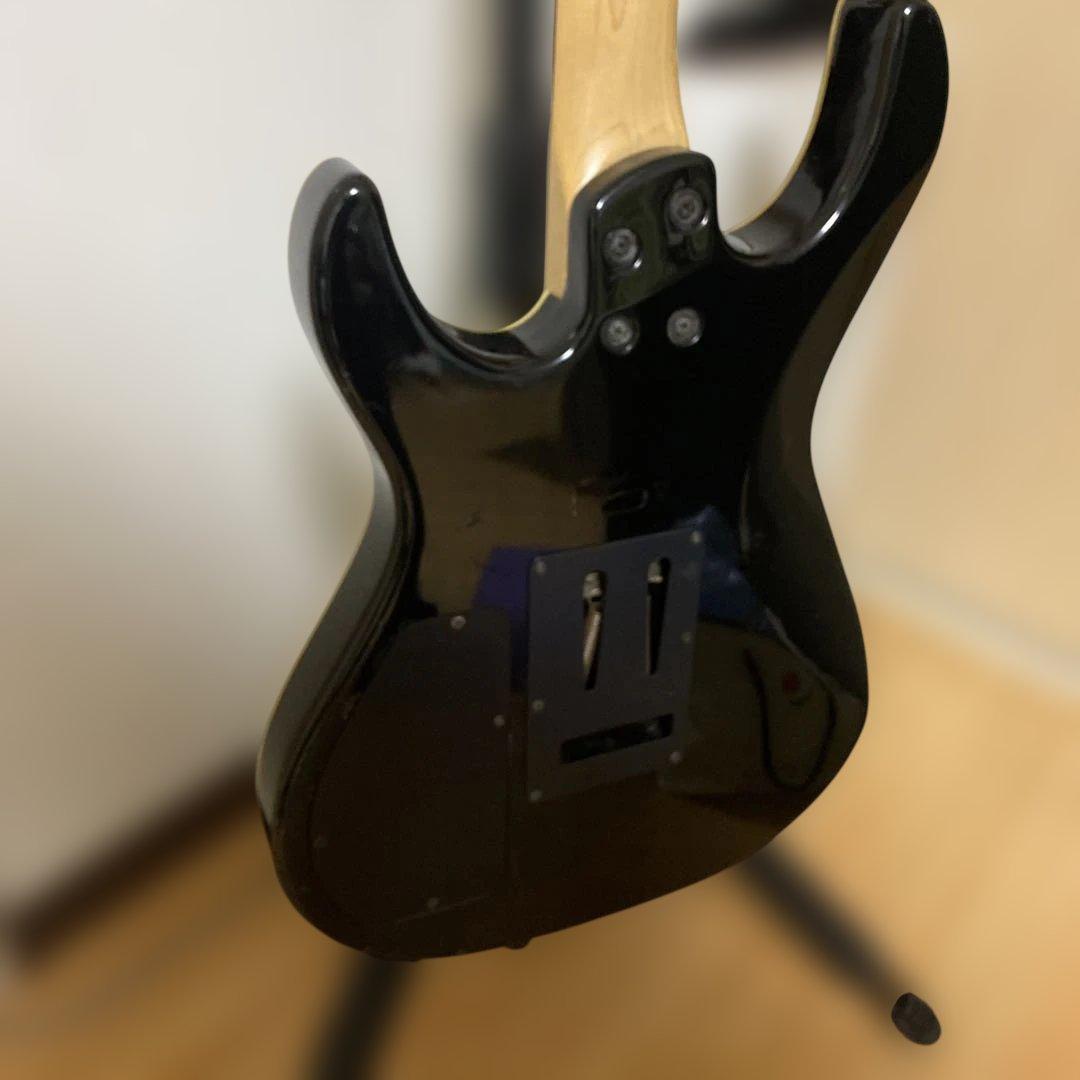 Fernandes エレキギター　SNAPPERタイプ