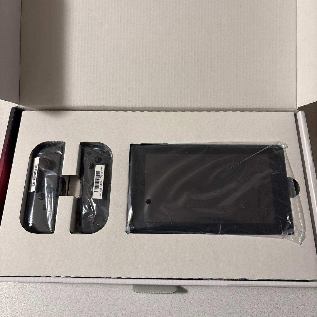 Switch本体＋コントローラー　【付属品全てあり】スイッチ