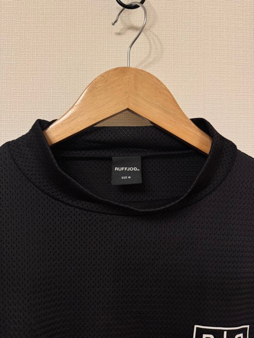 トップス RUFFLOG MESH SPONSORED MOCK TEE