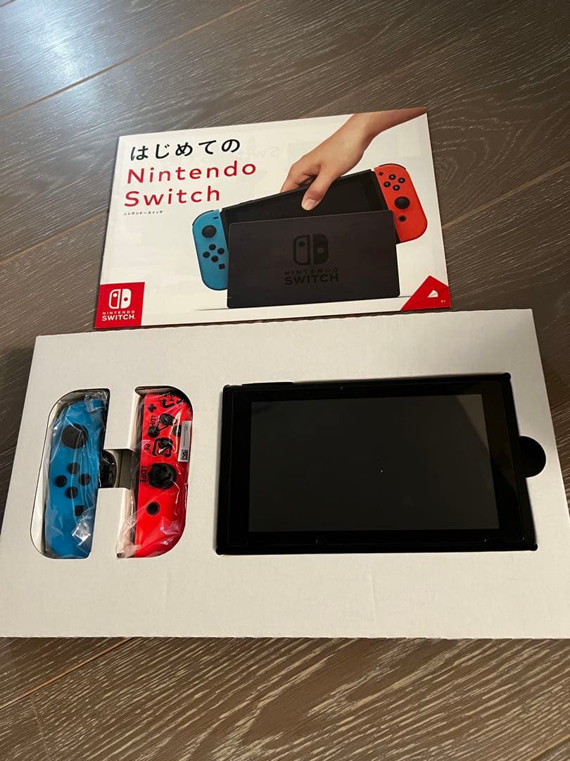 Nintendo Switch 本体　マリオカート8デラックス