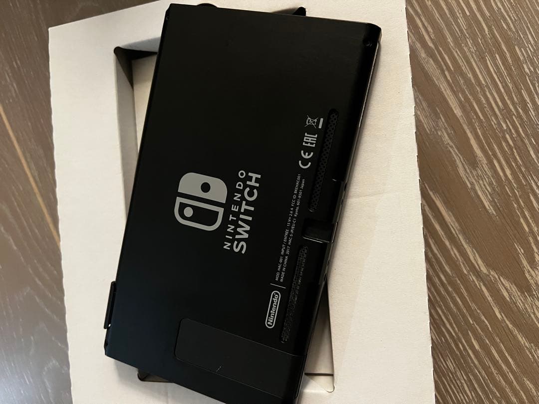 Nintendo Switch 本体　マリオカート8デラックス