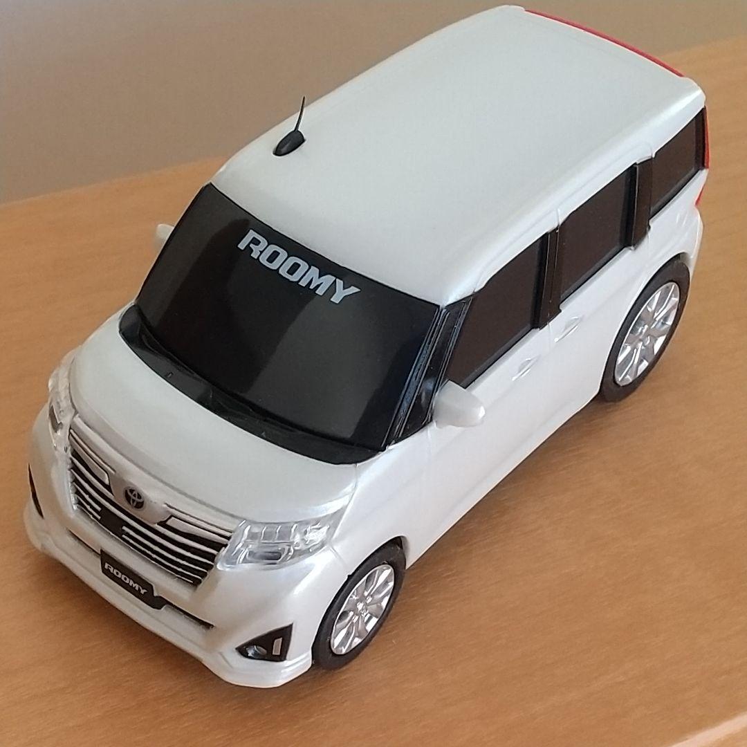 【ディーラー非売品】トヨタ ルーミーカスタム ミニカー ホワイト プルバック