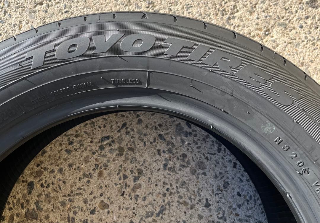 送料無料！205/60r16 新車外し24年製 2本 TOYO J68