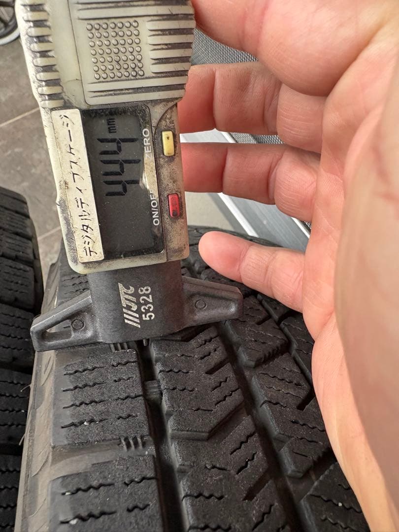 ブリザックVRX2 145/80R13４本