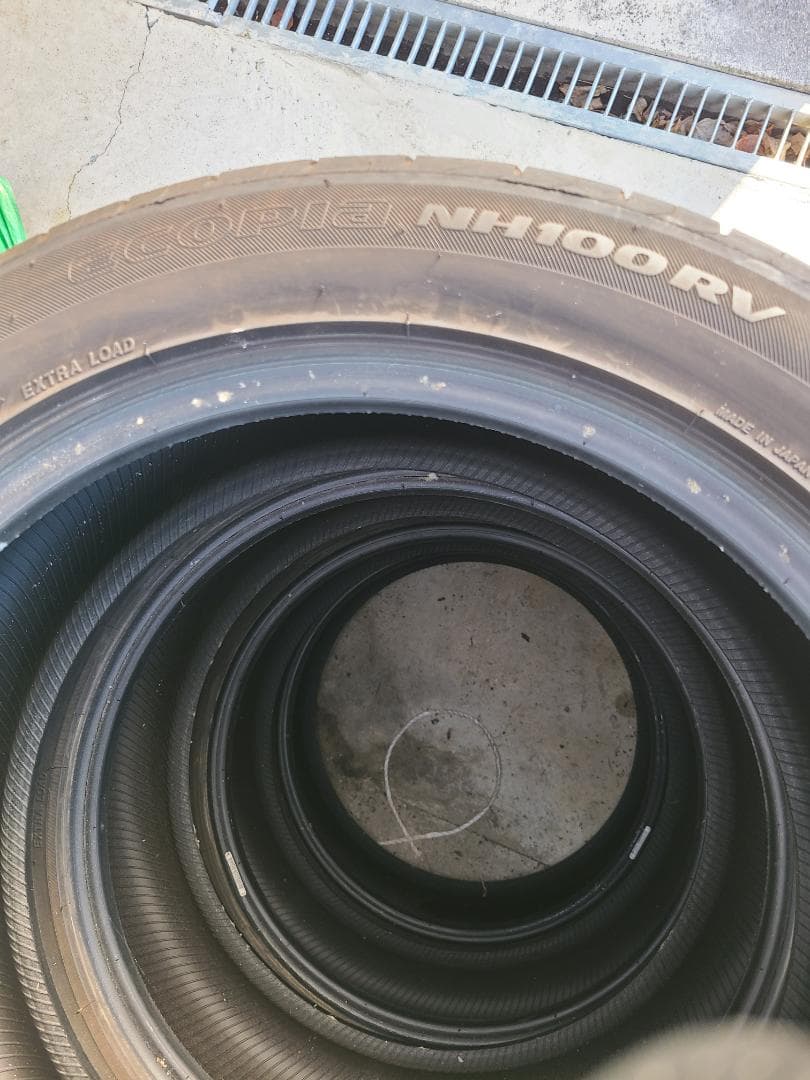 ブリジストン Ecopia NH100 RV 18インチ 4本セット