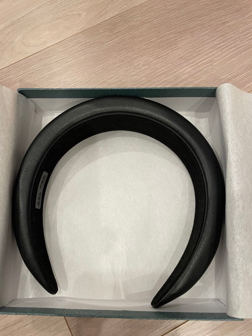 ヘアアクセサリー TOGA Leather headband 1