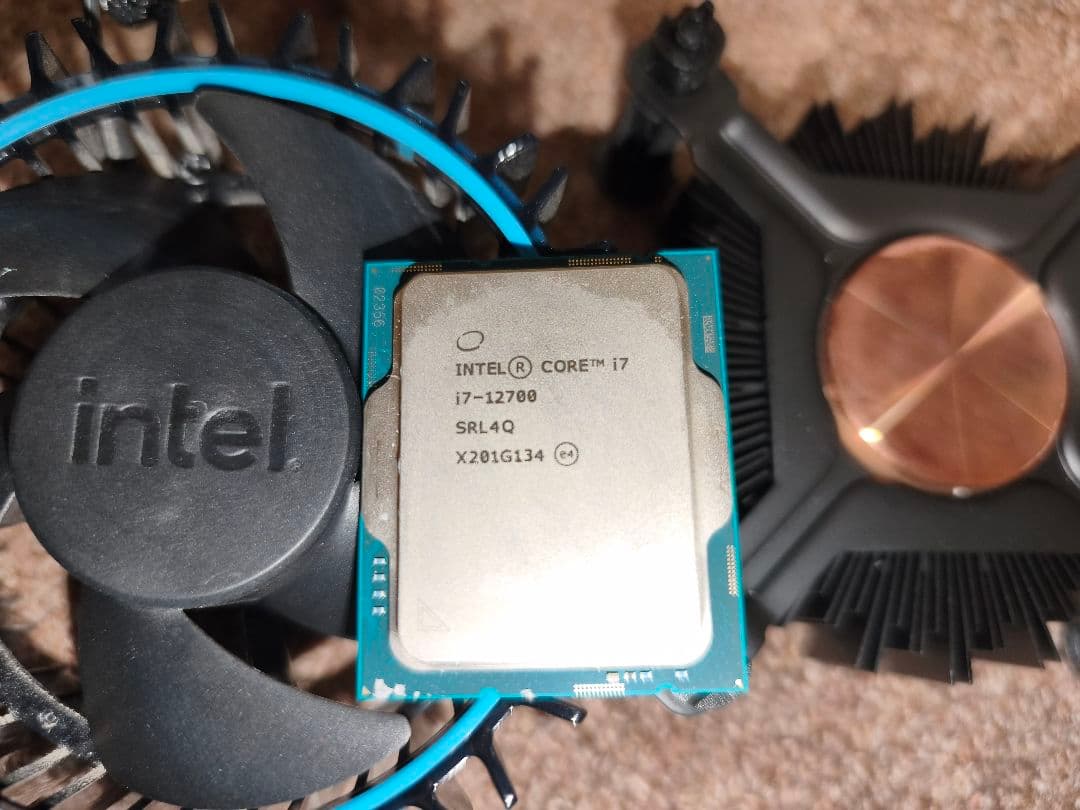 Intel i7-12700 CPU ファン付きヒートシンク