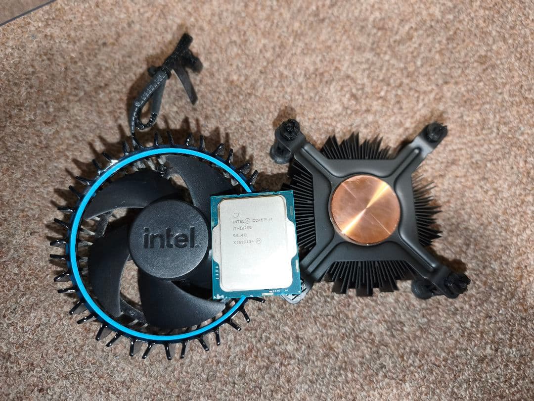 Intel i7-12700 CPU ファン付きヒートシンク