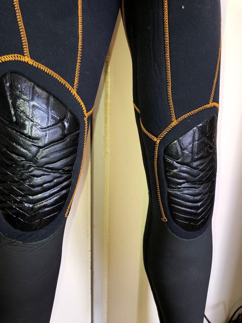 【美品1回使用】BILLABONG　フロントジップ　セミドライ　5㎜3㎜　ML