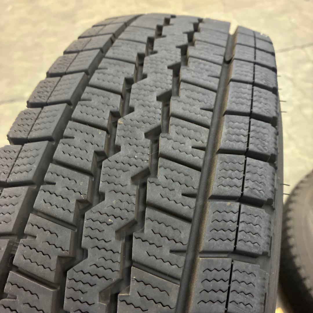 【Sound space 】ハイエース　スタッドレス195/80R15