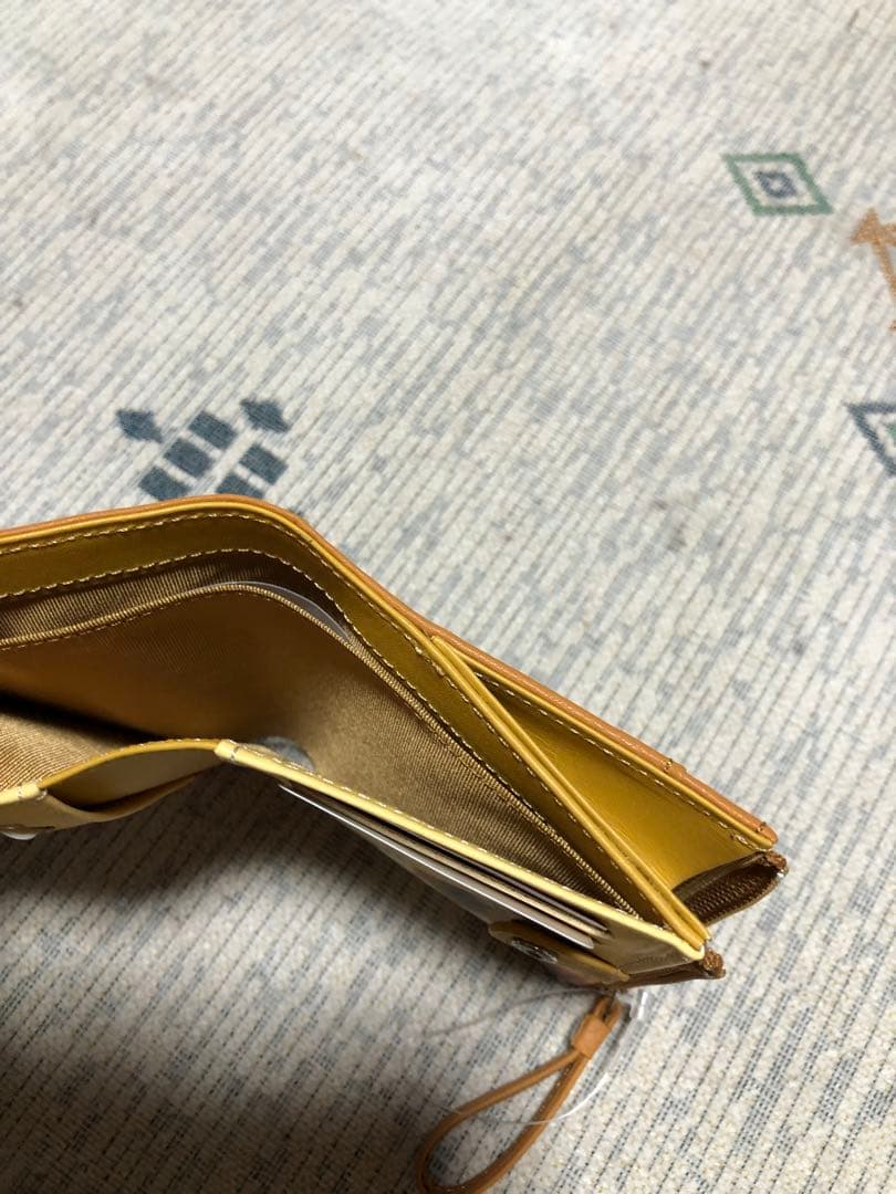 新品未使用 マンハッタナーズ 二つ折り財布