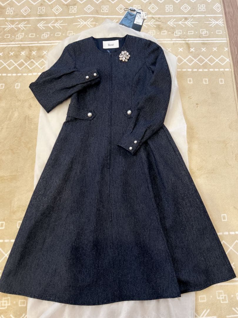 Rene2024 ♡✨最新価格✨パールボタンワンピース同素材コサージュ付き