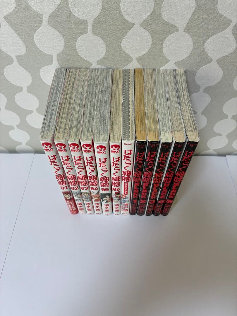 ききらん出品　【人気】　はたらく細胞 １2冊まとめ売り　BLACK 公式