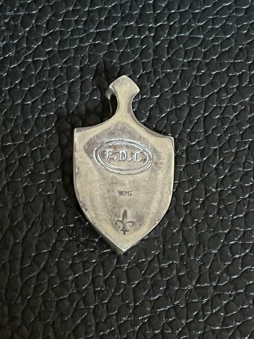 ビンテージ 盾 シールド シルバー 925 トップ ネックレス 刻印あり