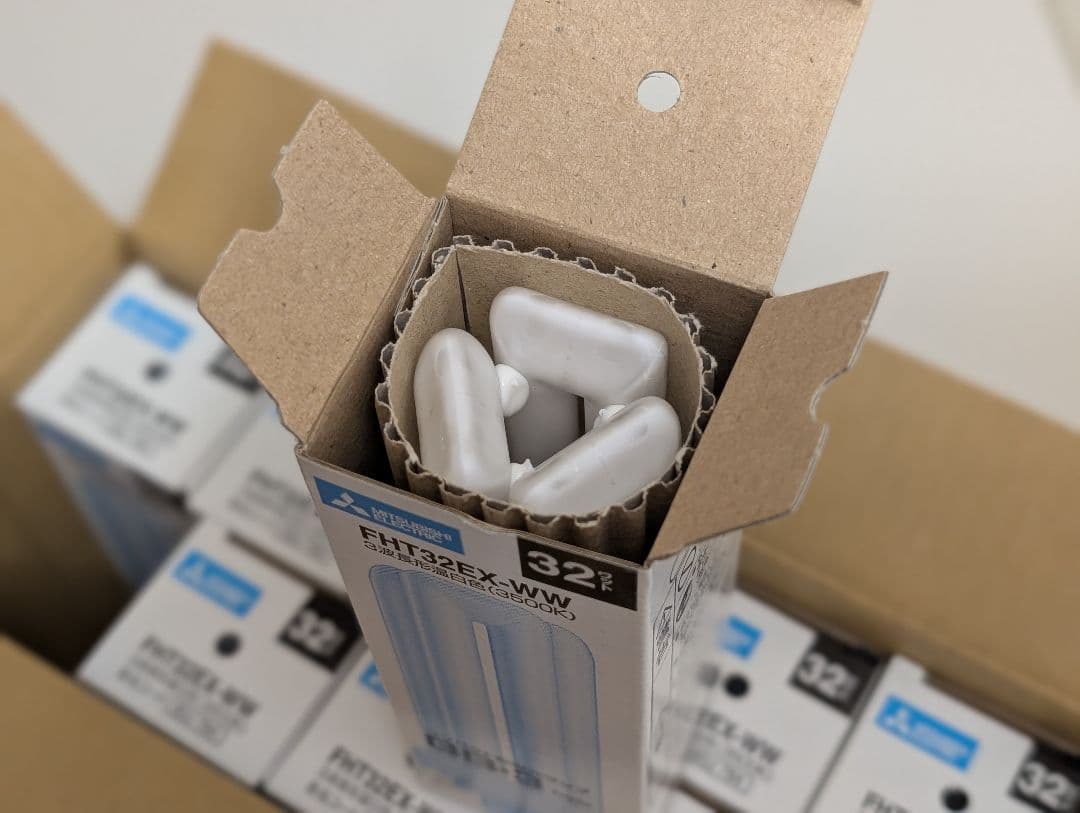 未使用品 三菱電機照明 FHT32EX-WW ツイン蛍光灯 32W10本入り