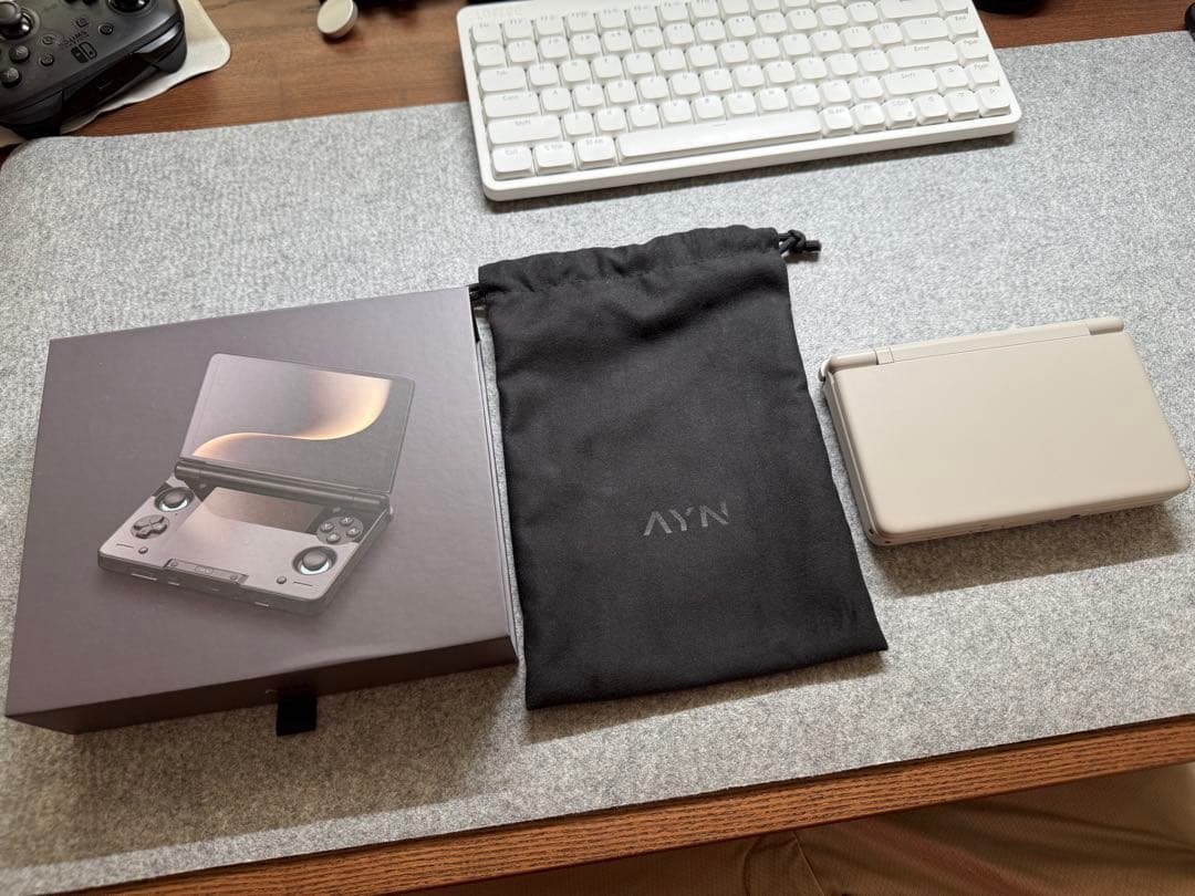【極美品】AYN Thor Max (16GB/1TB)ほぼ未使用