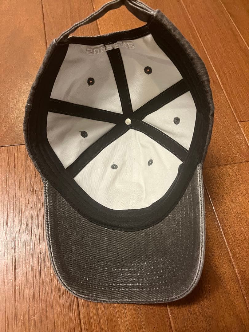 SUPREME グレー ベースボールキャップ