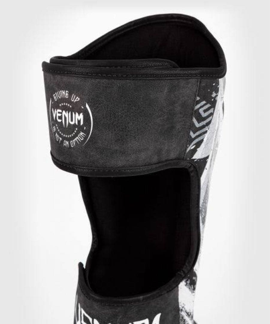 [期間限定価格] Venum シンガード Mサイズ