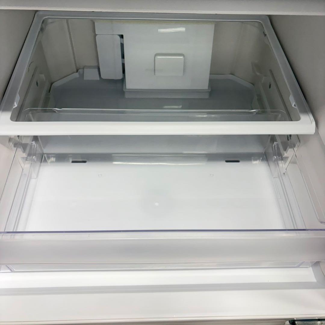 820 関東配送　冷蔵庫　小型　大型　一人暮らしにも　右開き　200L〜300L