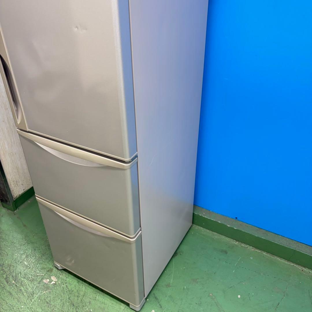 820 関東配送　冷蔵庫　小型　大型　一人暮らしにも　右開き　200L〜300L