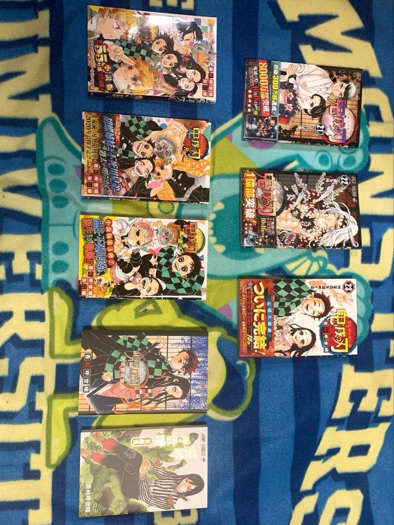 ［美品］鬼滅の刃全23巻＋小説版3巻＋ファンブック＋短編集