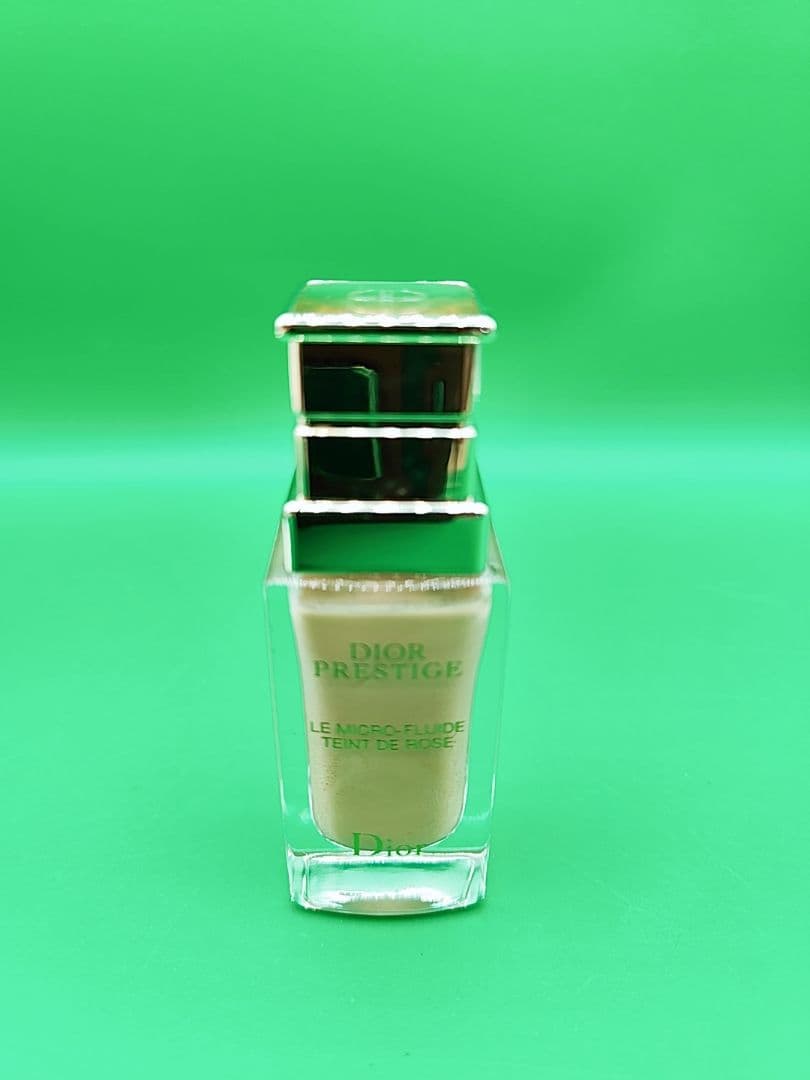 Dior プレステージルフルイドタンドゥローズ　リキッドファンデーション1N残多