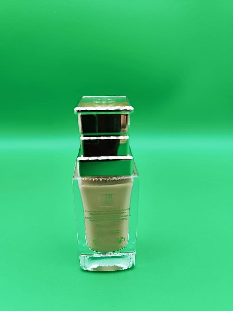 Dior プレステージルフルイドタンドゥローズ　リキッドファンデーション1N残多