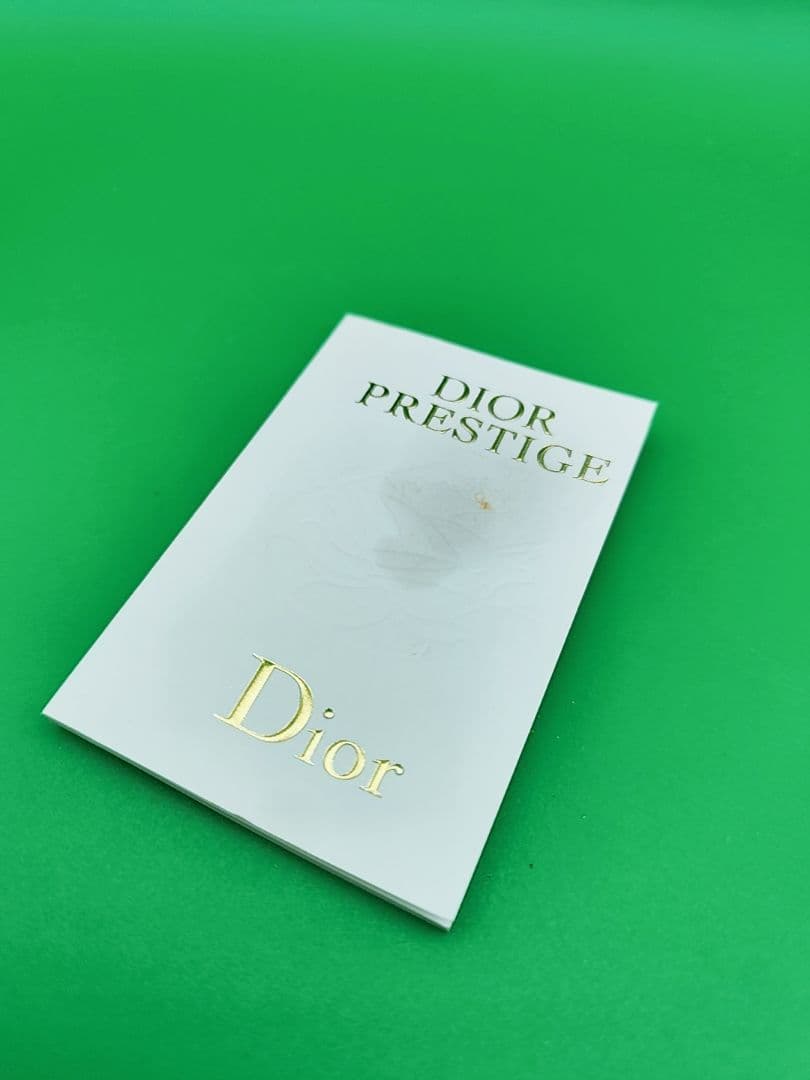 Dior プレステージルフルイドタンドゥローズ　リキッドファンデーション1N残多