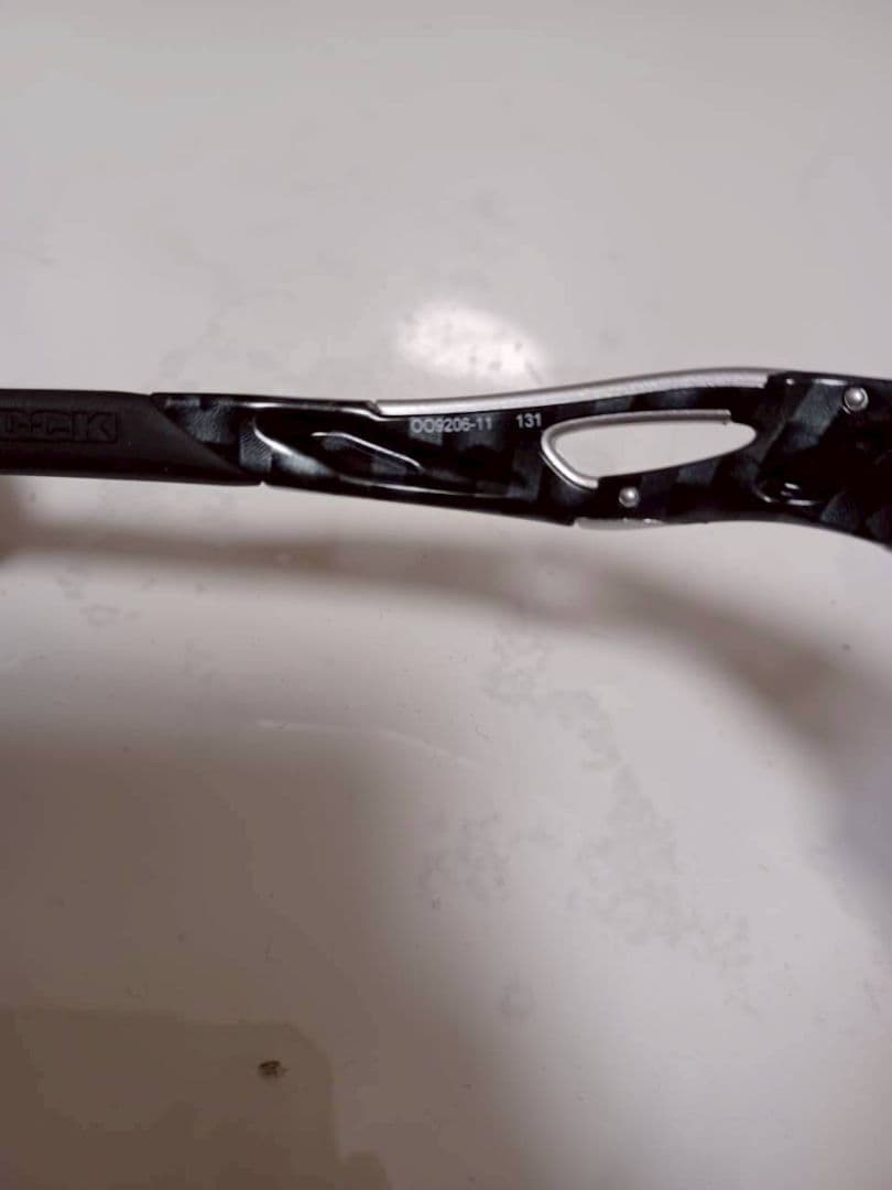 Oakley レーダーロック