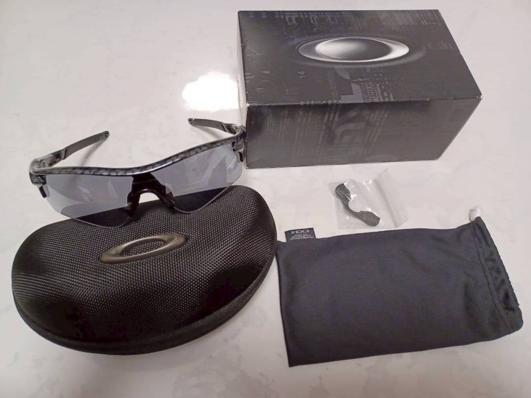 Oakley レーダーロック