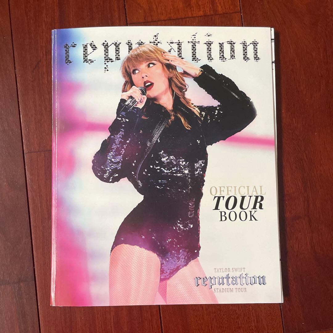 Taylor Swift reputationツアーブック&アルバム(dvdつき