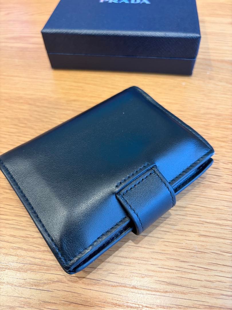 【美品】 PRADA二つ折り財布 1MV204