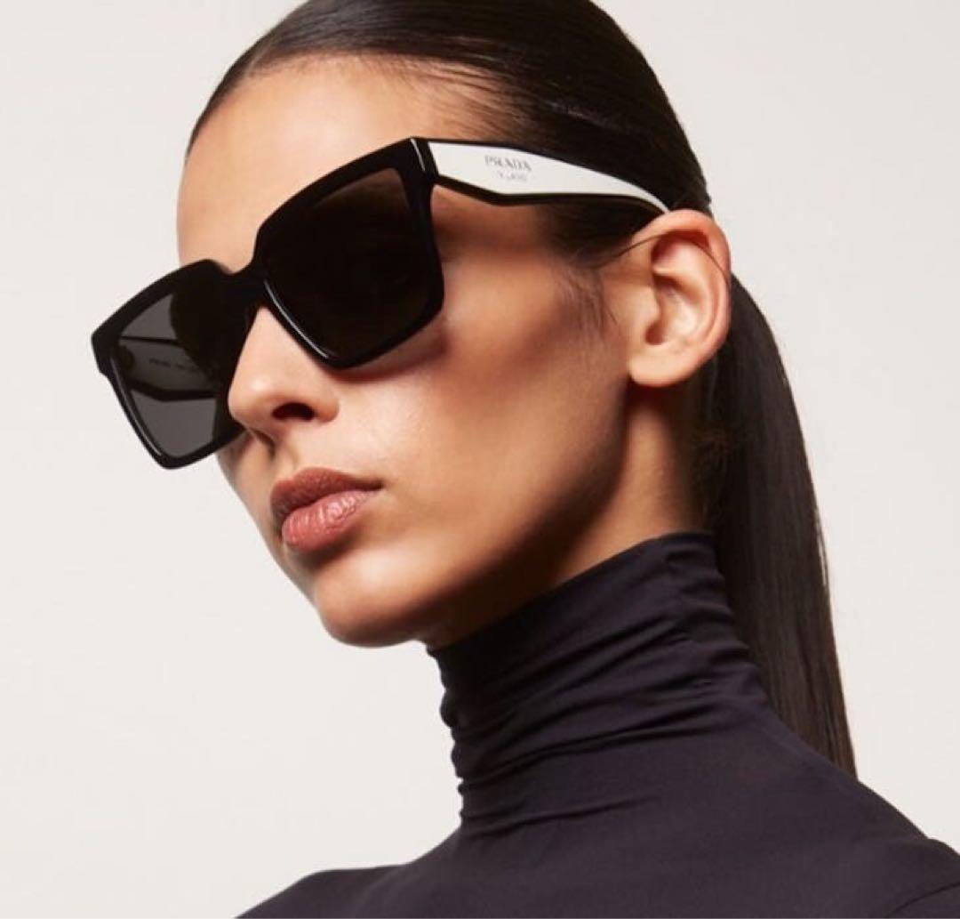 PRADA ロゴサングラス　スクエア