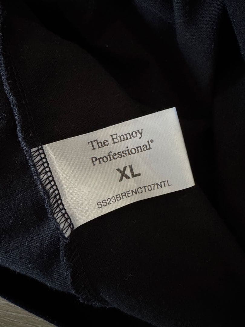 着*！様 ENNOY ELECTRIC LOGO GRADATION TEE 黒