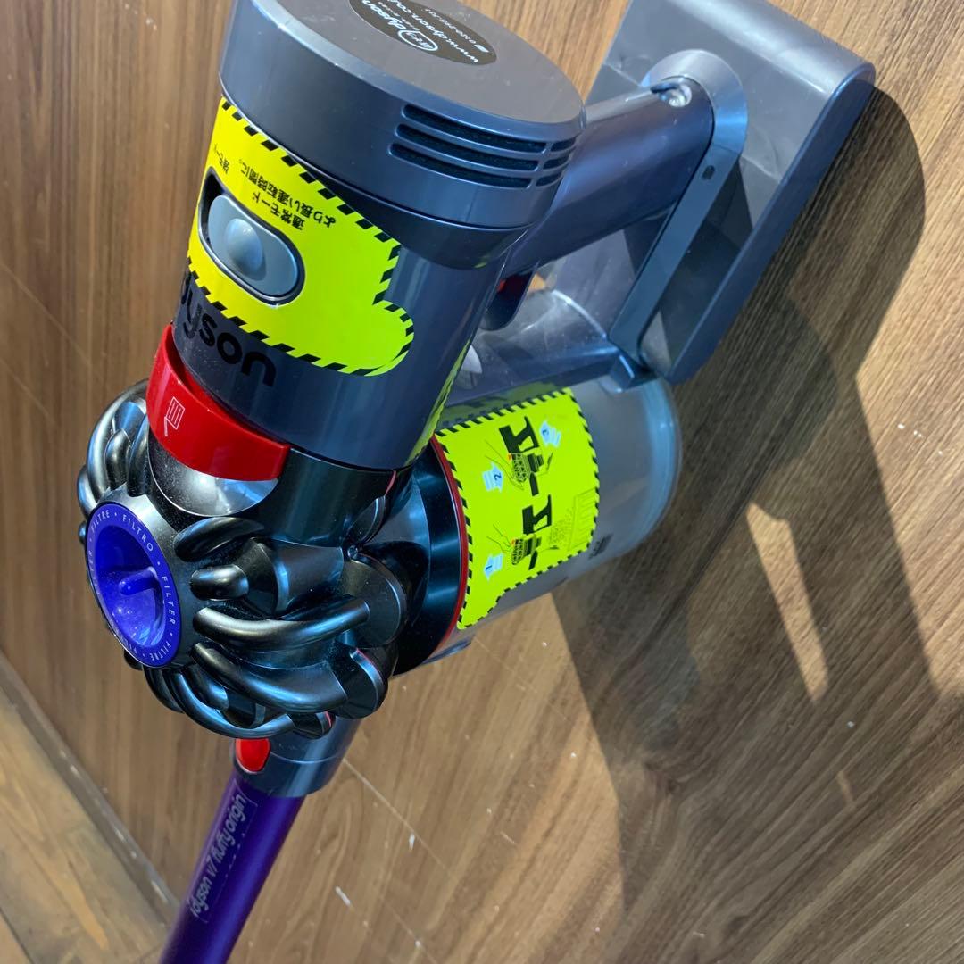 dyson ダイソン　スティッククリーナー　SV11 コードレスクリーナー掃除機