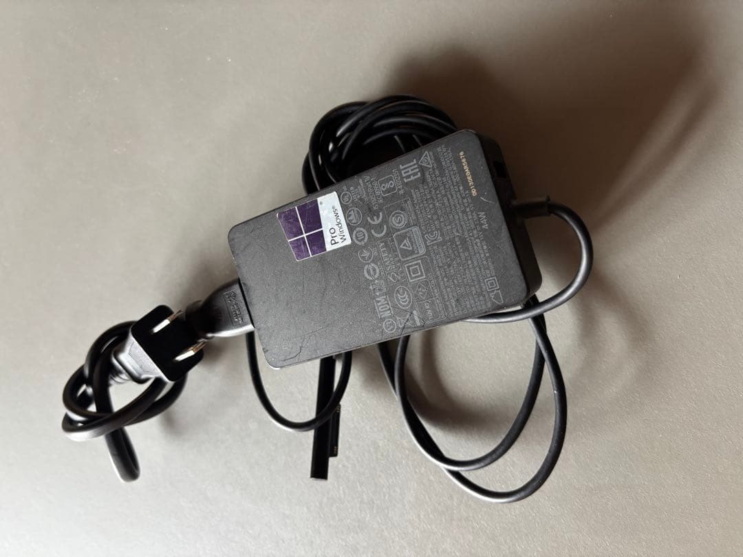 【美品】Surface Pro 5 i5/8GB/256GB 元箱あり