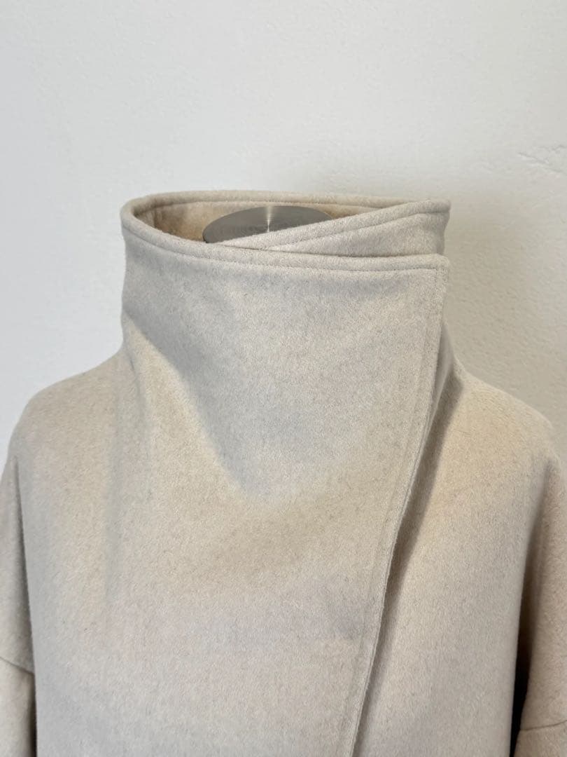 Glam lipsフロントカット スタンド WOOL コート