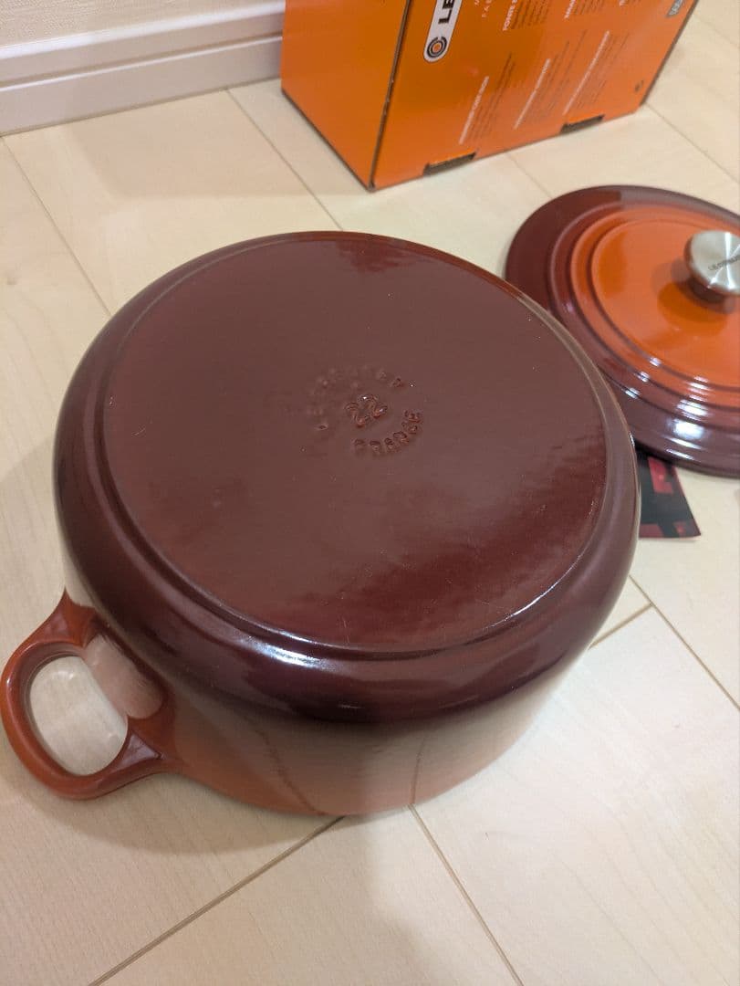 一度のみ使用　ルクルーゼ　ココット・ロンド 22cm カイエン