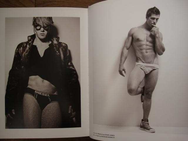 アート・デザイン・音楽 Brief Encounters: Underwear Inspires Art