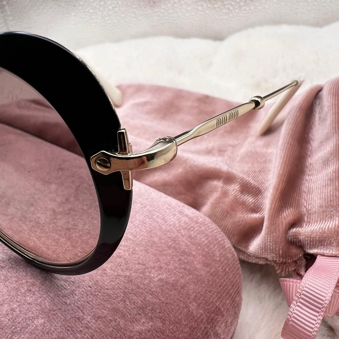 極美品✨付属有❗️miumiu サングラス SMU54R ハート型