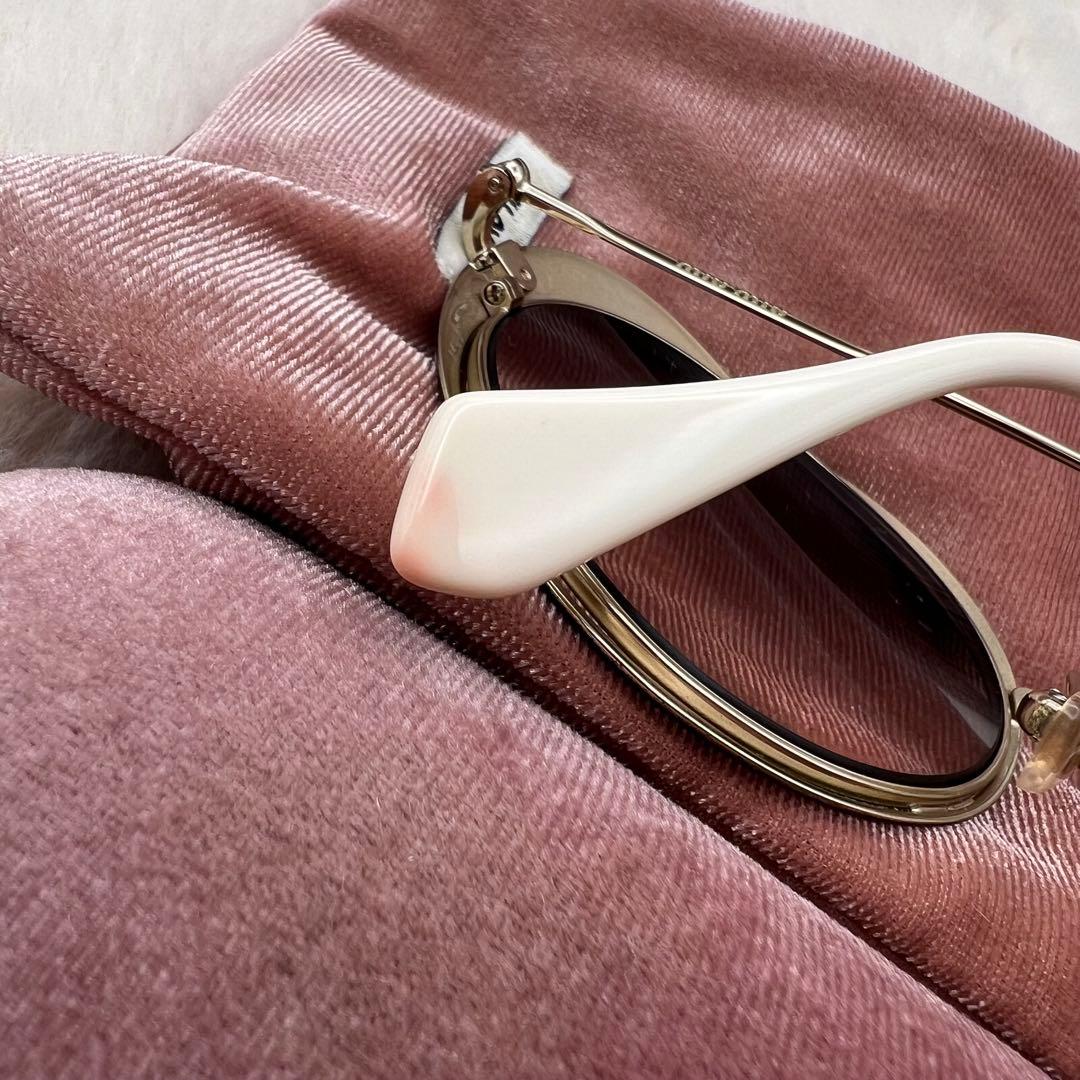 極美品✨付属有❗️miumiu サングラス SMU54R ハート型