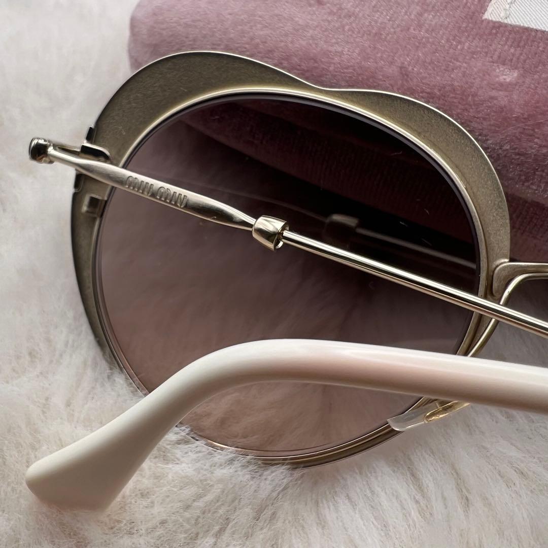 極美品✨付属有❗️miumiu サングラス SMU54R ハート型
