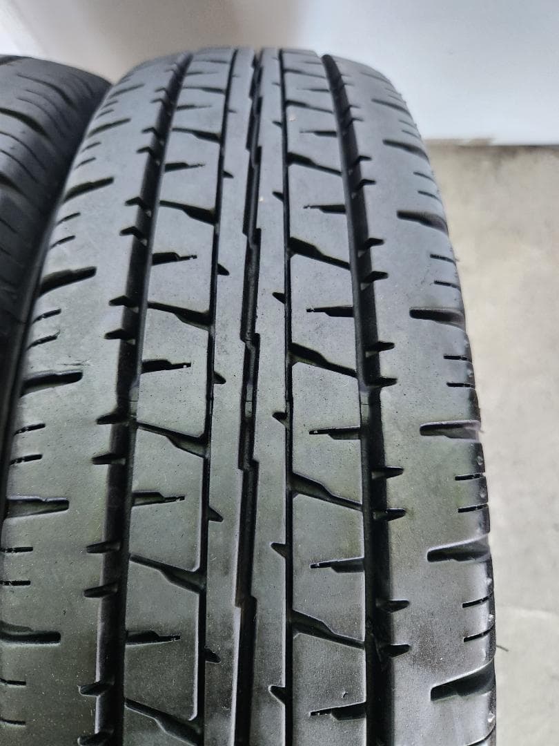 送料込☆2024年製 ダンロップタイヤ 165/80R14 LT ☆2本
