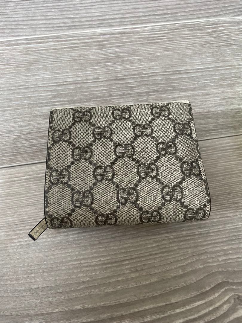 GUCCI 二つ折り財布 ホワイト