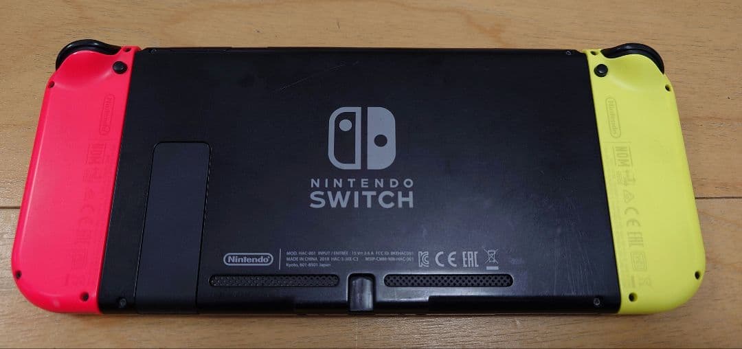 Nintendo Switch 本体　Joy-Con3つ