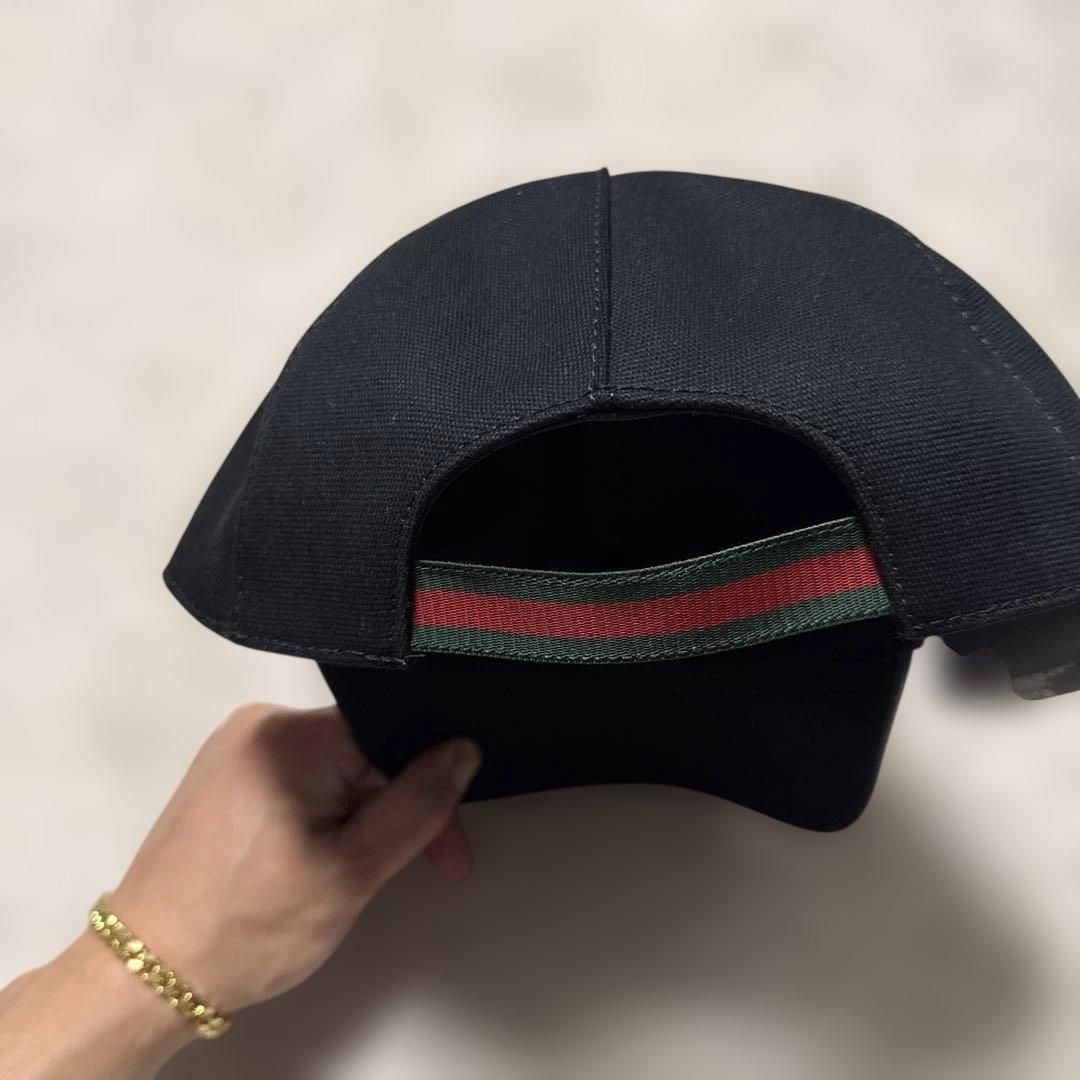 Gucci 黒 ベースボールキャップ