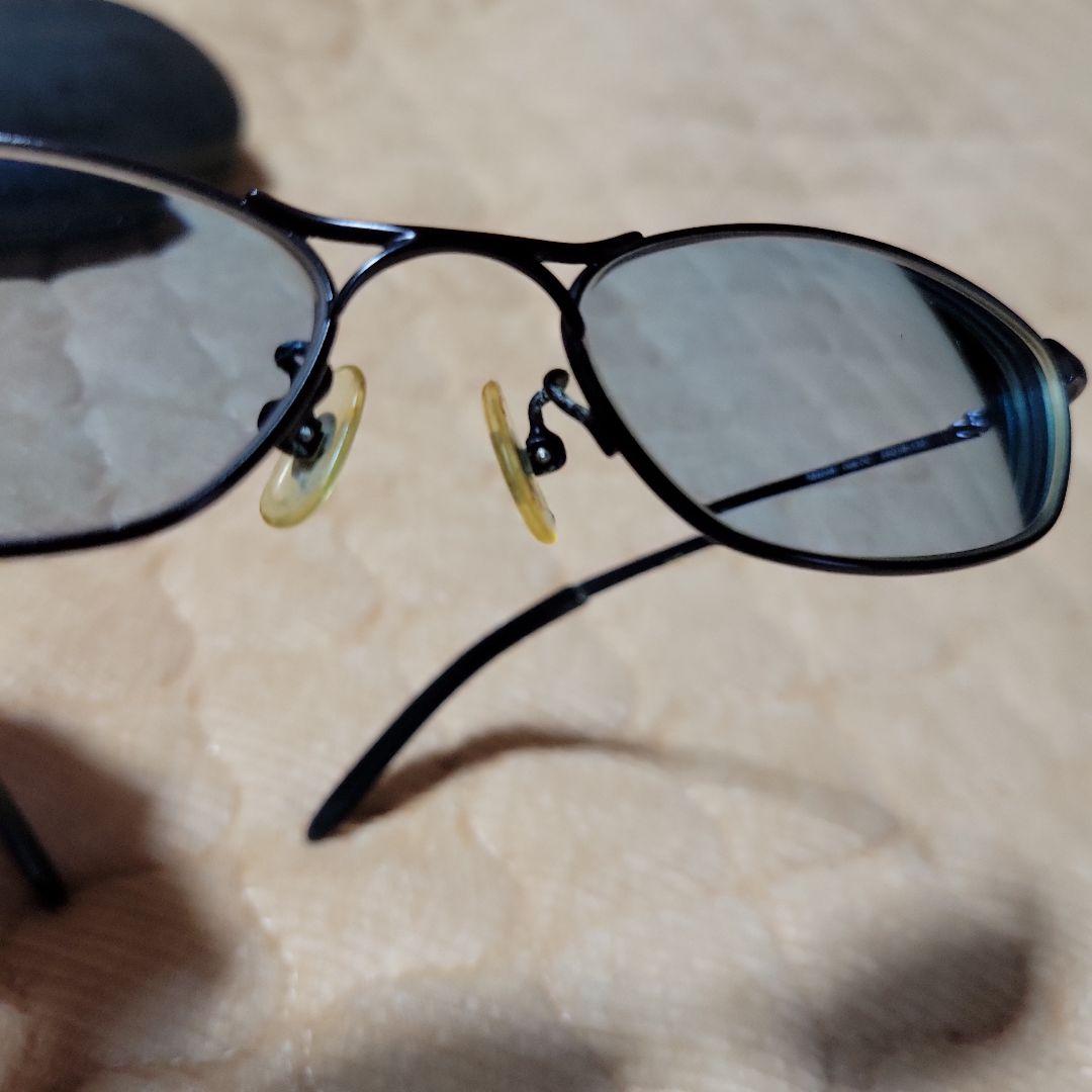 Ray-Ban ブラックオーバルサングラス ケース付き