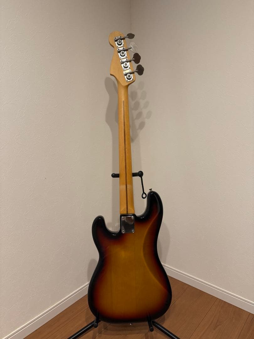たらこ犬　Fender PrecisionBass フェンダー