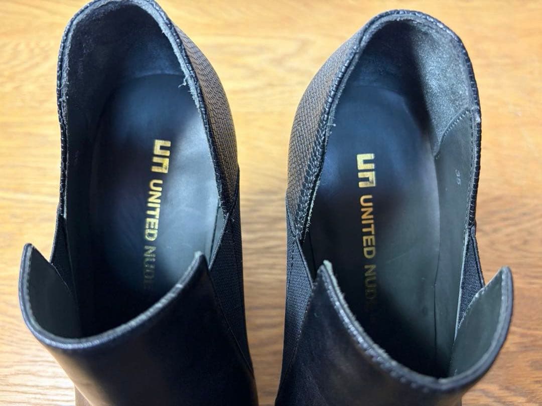 ユナイテッドヌード　United Nude 22.5cm
